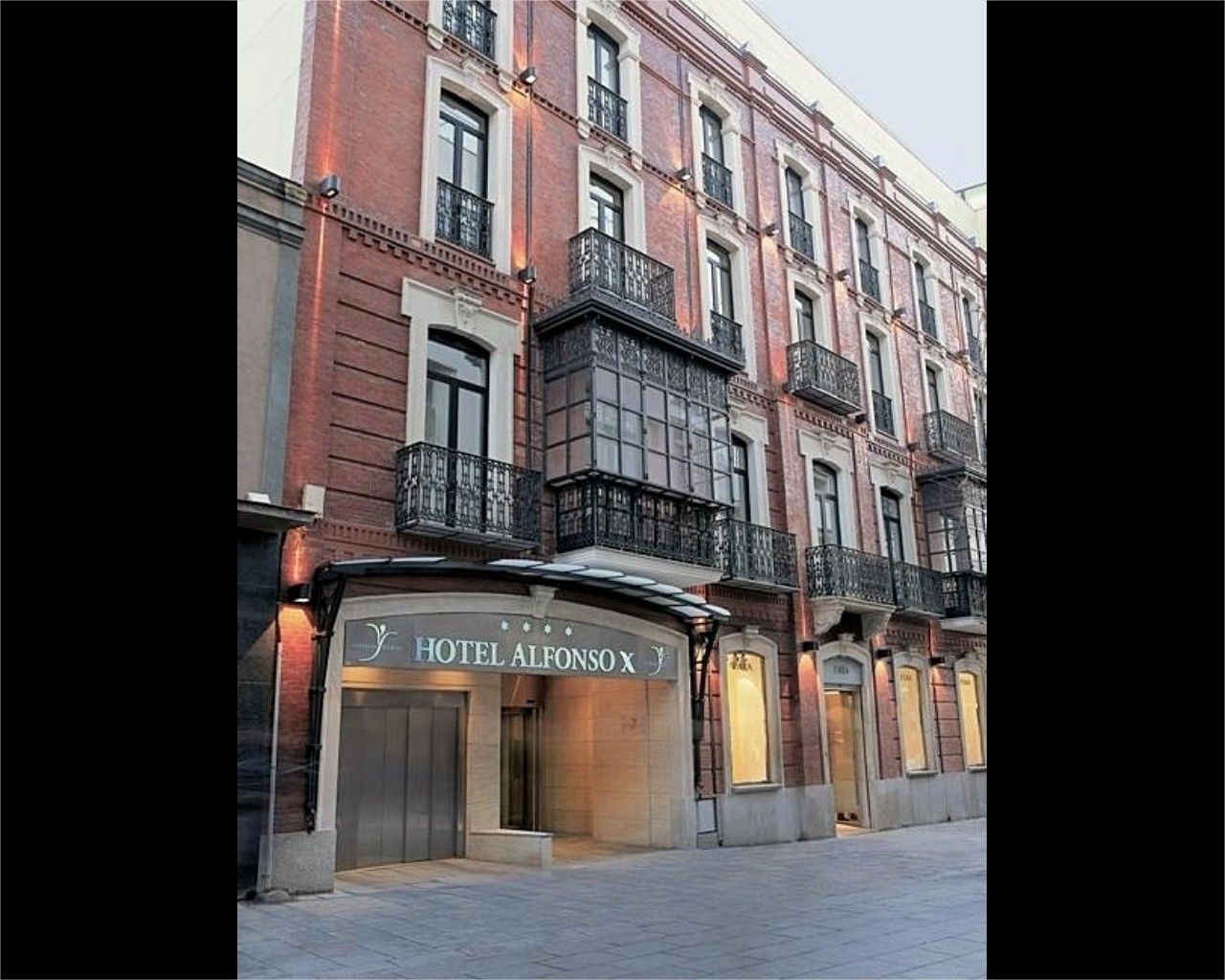 Silken Alfonso X Hotel Ciudad Real Exterior photo